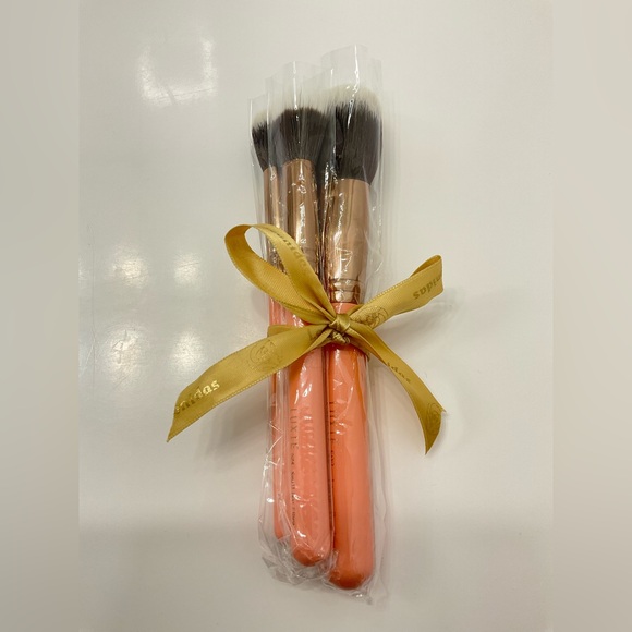 NIP 3pcs Coral Makeup Brush Set - Picture 2 of 4